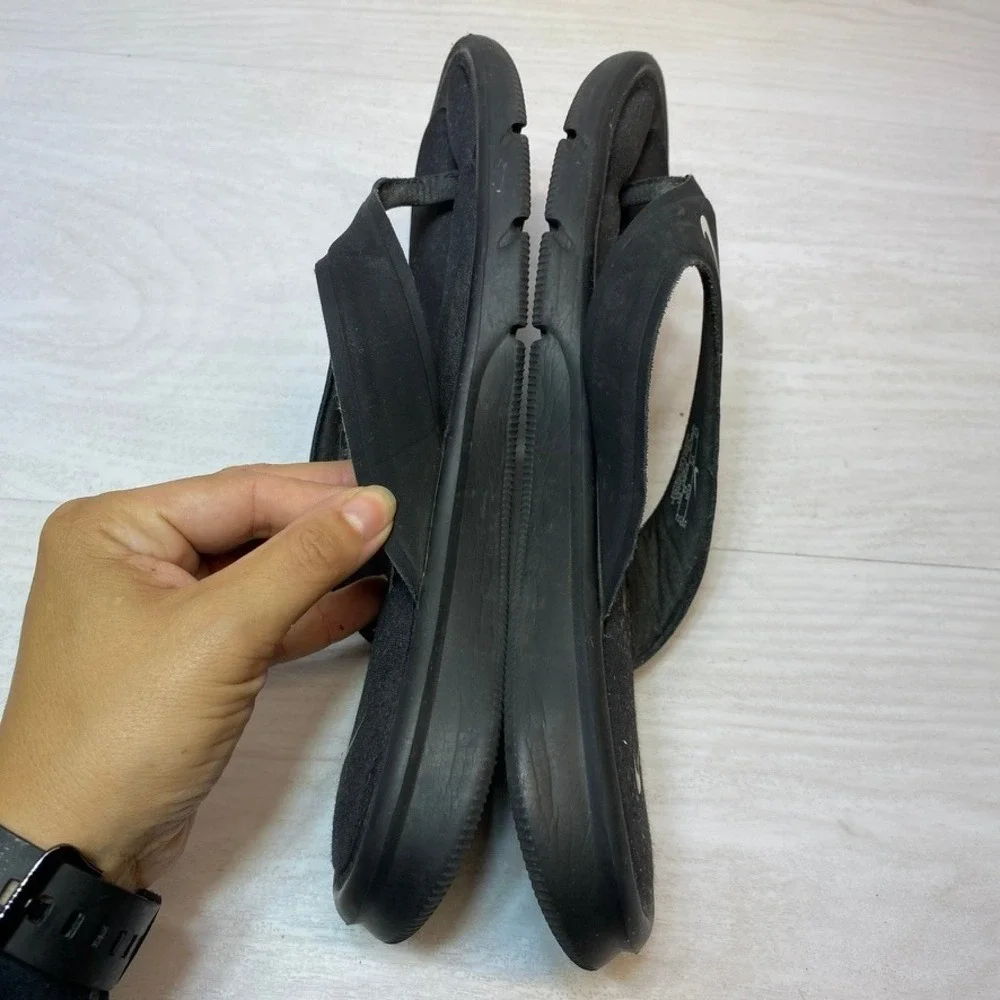 Nike Womens Sz 10 Comfort Footbed Flip Flops Thong Sandals Black 882697-001 Foam